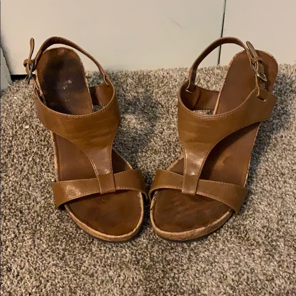 Brown wedges